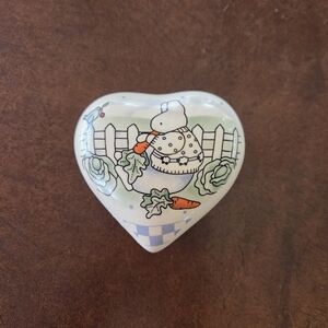 Daisy Kingdom Hunny Bunny Trinket Box 1990